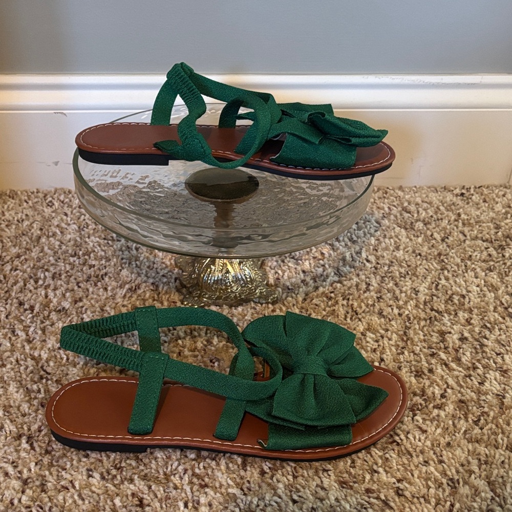 SHEIN Green Bow Sandals - Picture 2 of 3